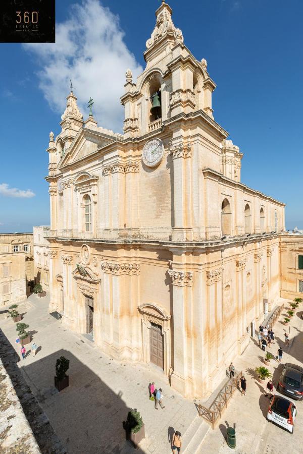 Palazzo 16Th Century Mdina, Opposite St Paul'S Cathedral By 360 Estates Apartment Exterior foto