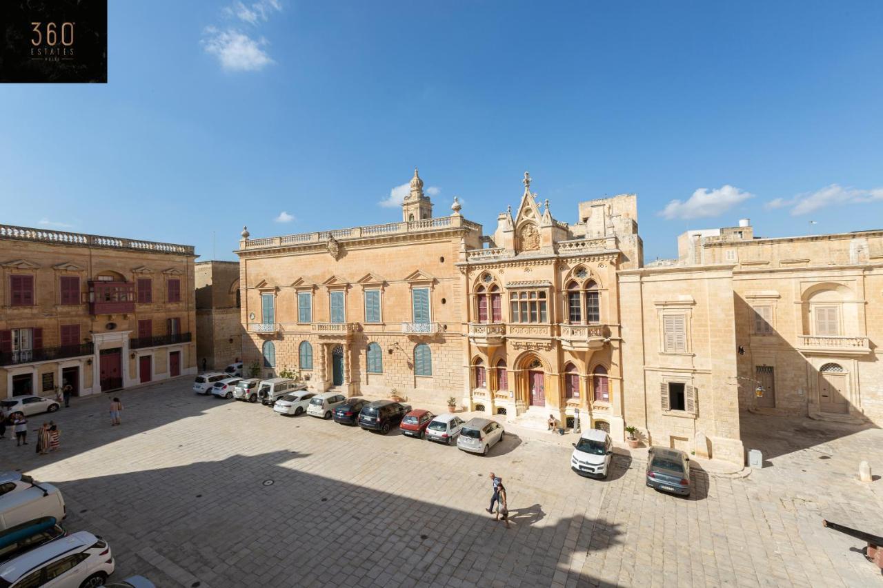 Palazzo 16Th Century Mdina, Opposite St Paul'S Cathedral By 360 Estates Apartment Exterior foto