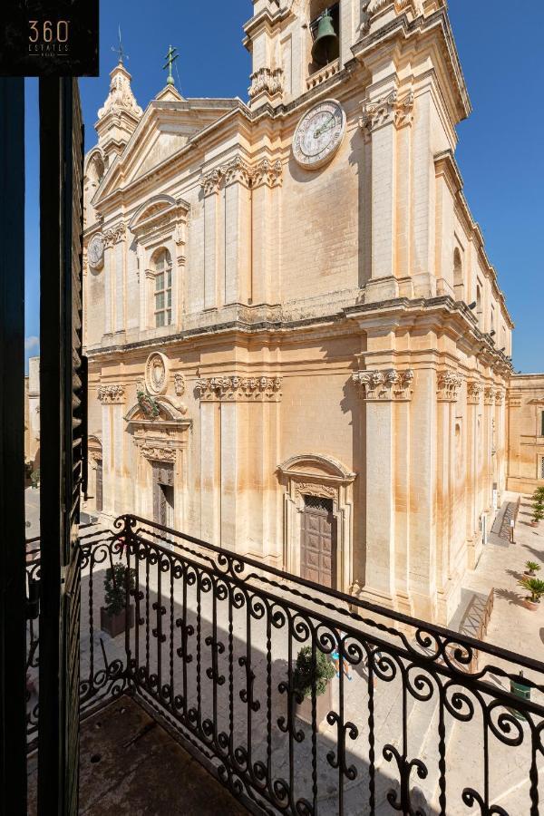 Palazzo 16Th Century Mdina, Opposite St Paul'S Cathedral By 360 Estates Apartment Exterior foto