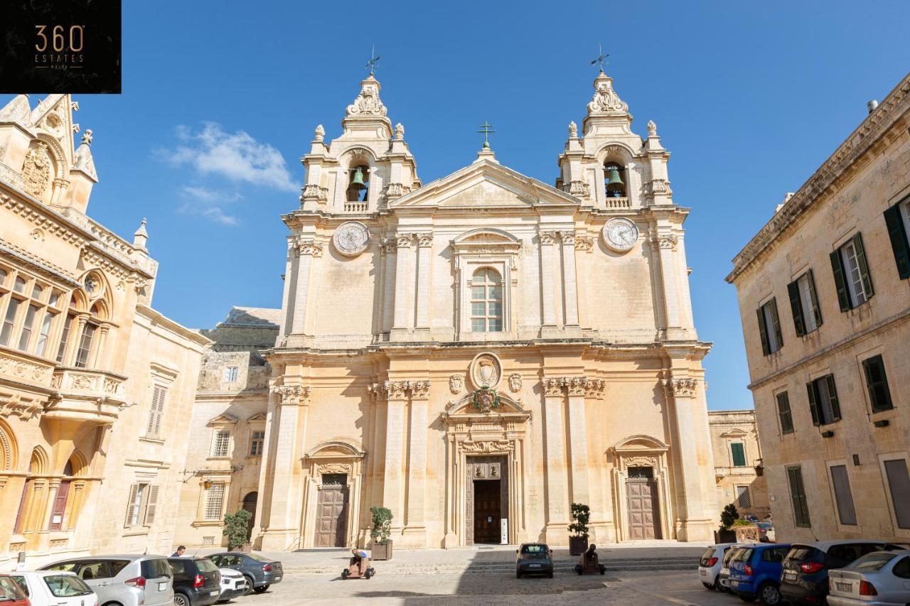 Palazzo 16Th Century Mdina, Opposite St Paul'S Cathedral By 360 Estates Apartment Exterior foto