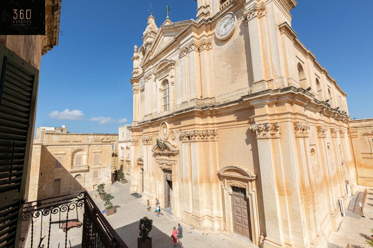 Palazzo 16Th Century Mdina, Opposite St Paul'S Cathedral By 360 Estates Apartment Exterior foto